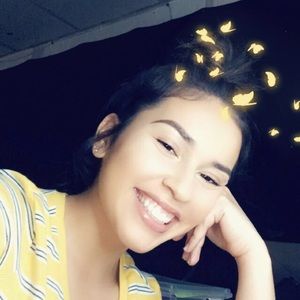 Meet your Posher, Adelaida